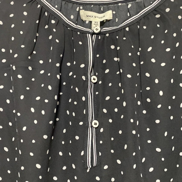 Max Studio NWT Polka Dot Blouse - Picture 4 of 8
